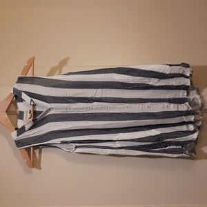 Super soft sleeveless top with beautiful details